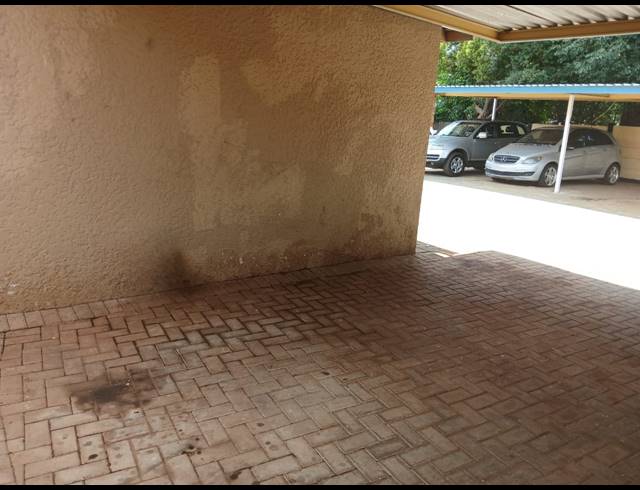 2 BEDROOM SECTIONAL TITLE FOR SALE IN GREENHILLS
